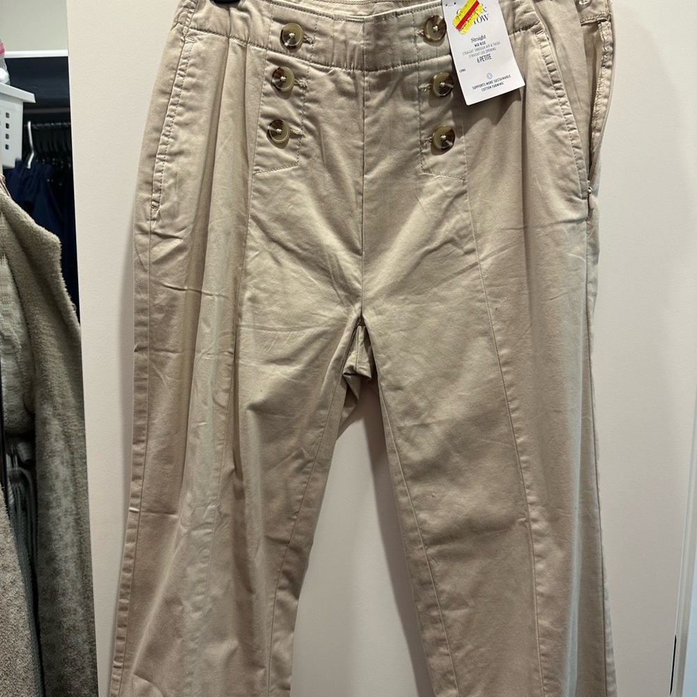 Croft & Barrow Women's Beige Button-Accent Cropped Pants